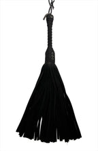 Load image into Gallery viewer, Bare Leatherworks - Master Bull Flogger (Black)
