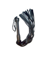 Load image into Gallery viewer, Bare Leatherworks - Midsize ThudStinger Flogger (Black)