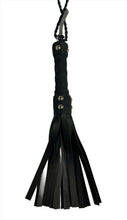 Load image into Gallery viewer, Bare Leatherworks - Handy ThudStinger Flogger (Black)
