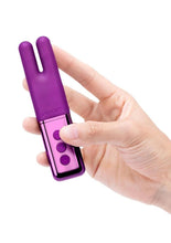 Load image into Gallery viewer, Le Wand Deux Silicone Rechargeable Dual Vibrator
