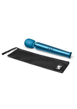 Load image into Gallery viewer, Le Wand Rechargeable Silicone Massager - Pacific

