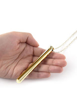 Load image into Gallery viewer, Le Wand Vibrating Necklace Rechargeable Silicone Discreet Vibrator
