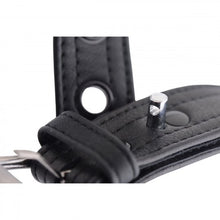 Load image into Gallery viewer, Strict Leather Lock Collar - One Size
